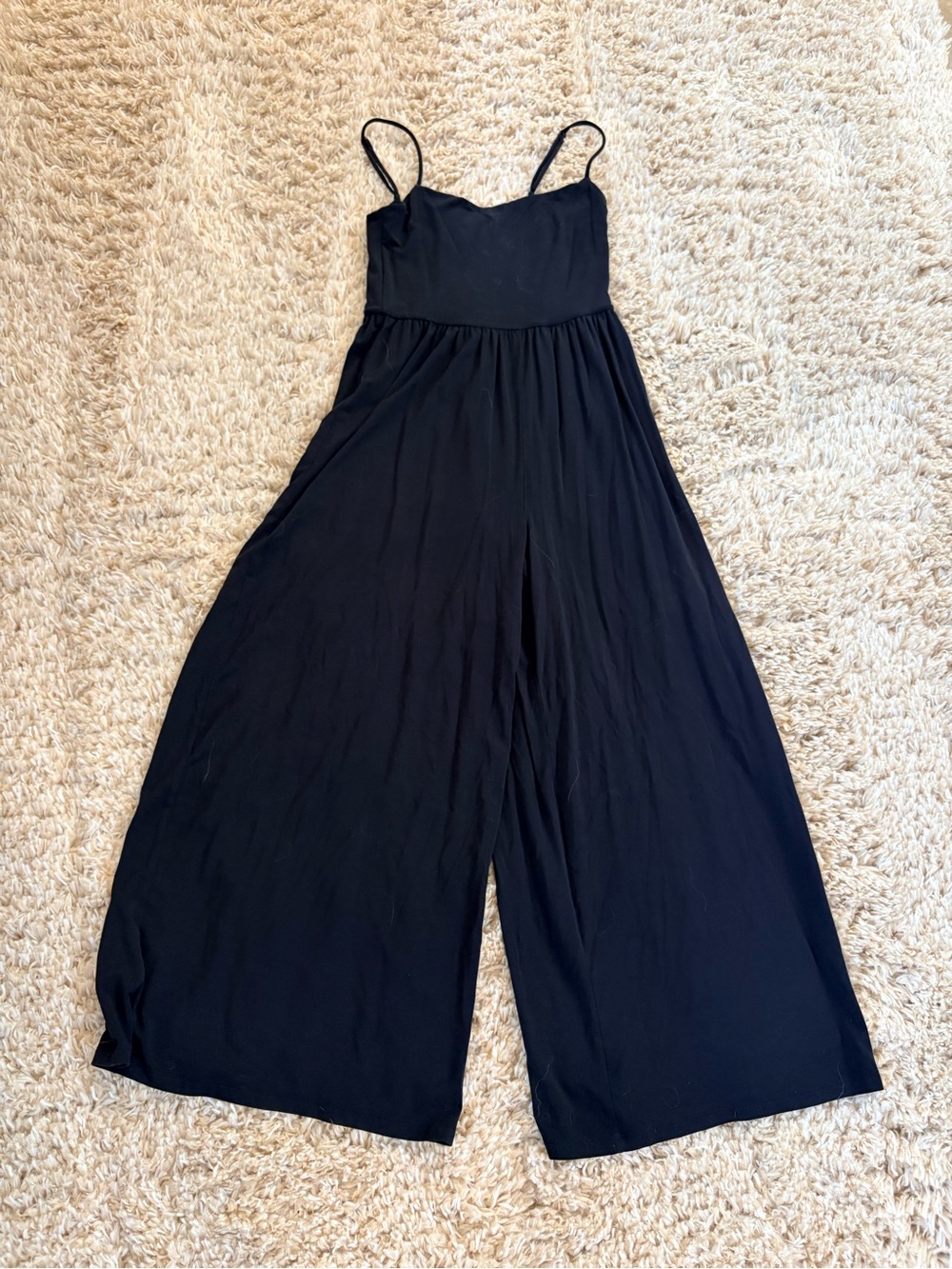 Aritzia/Wilfred Women’s Black Wide-Leg Jumpsuit with Spaghetti Straps